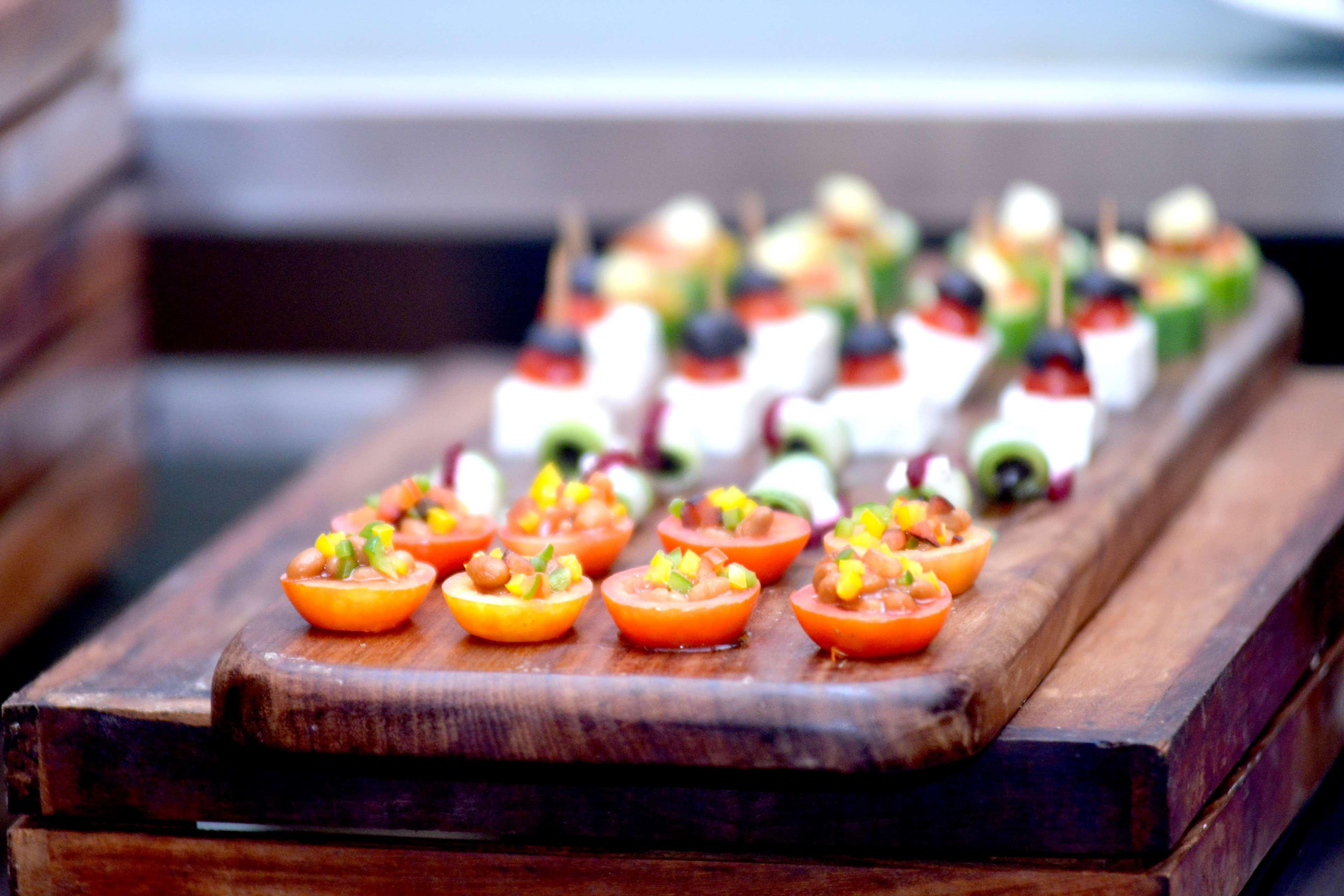 Radisson Blu Hotel Guwahati Dış mekan fotoğraf Canapés