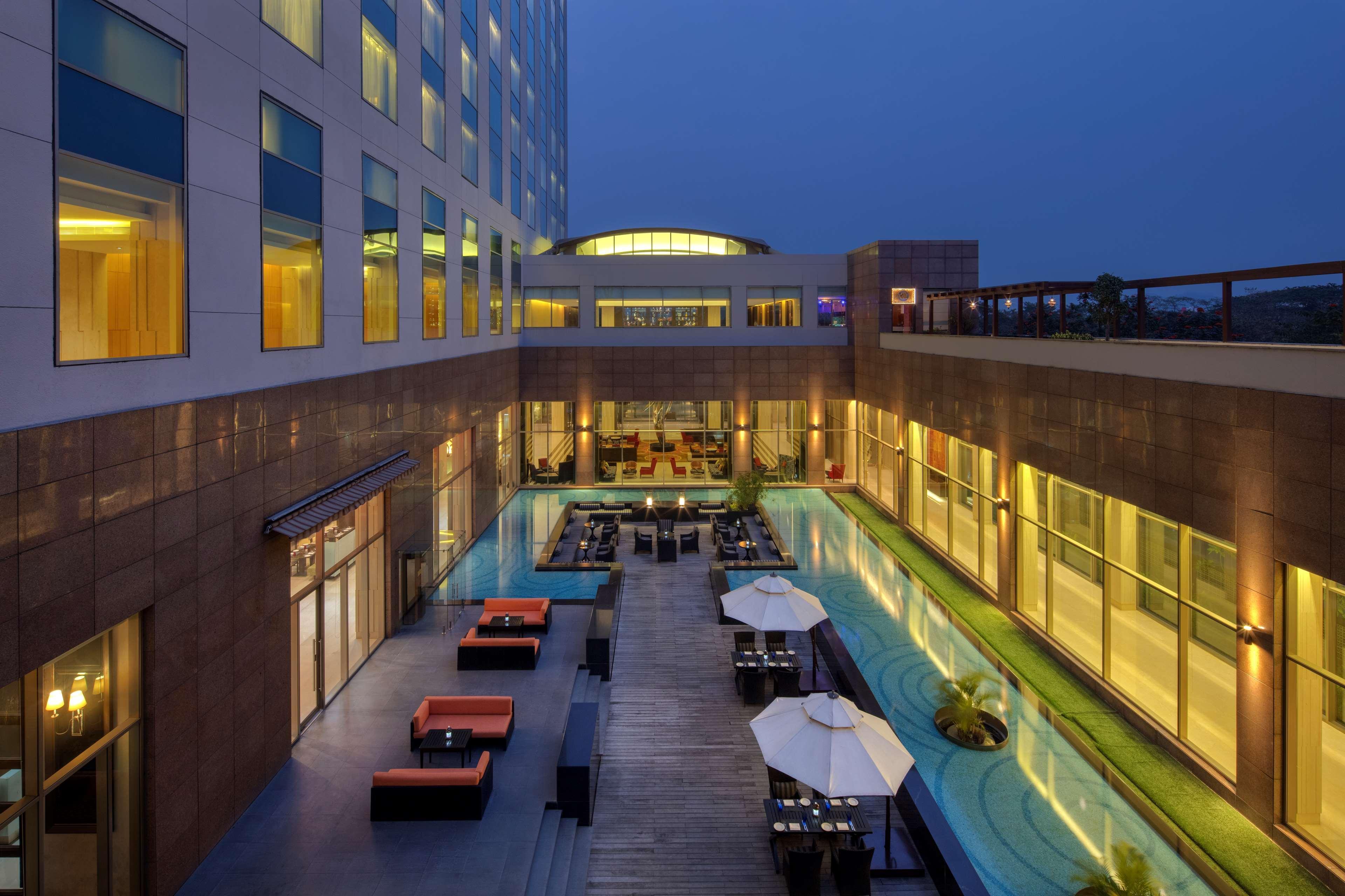 Radisson Blu Hotel Guwahati Dış mekan fotoğraf The Park, Hyderabad