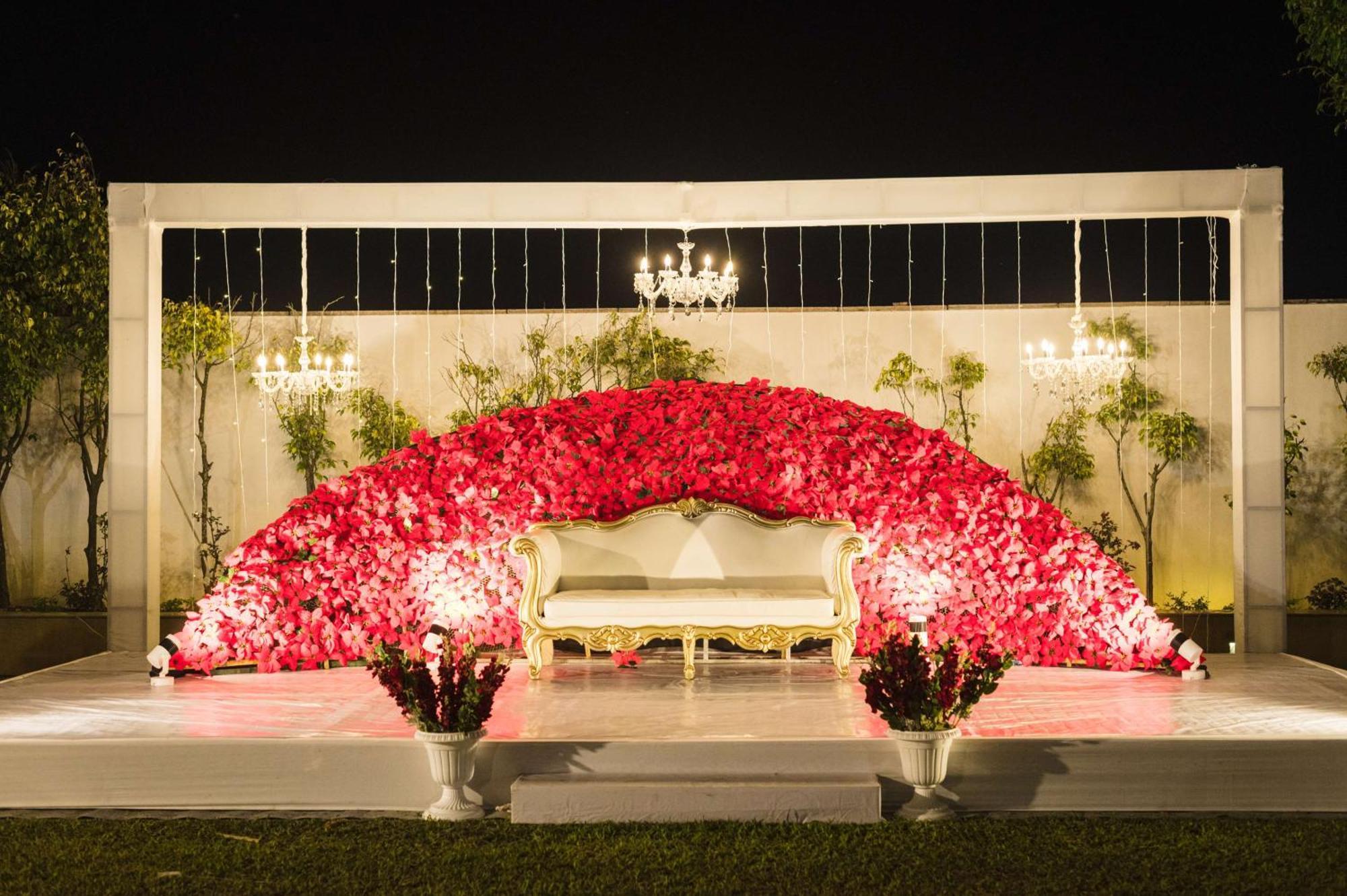 Radisson Blu Hotel Guwahati Dış mekan fotoğraf A wedding stage in India